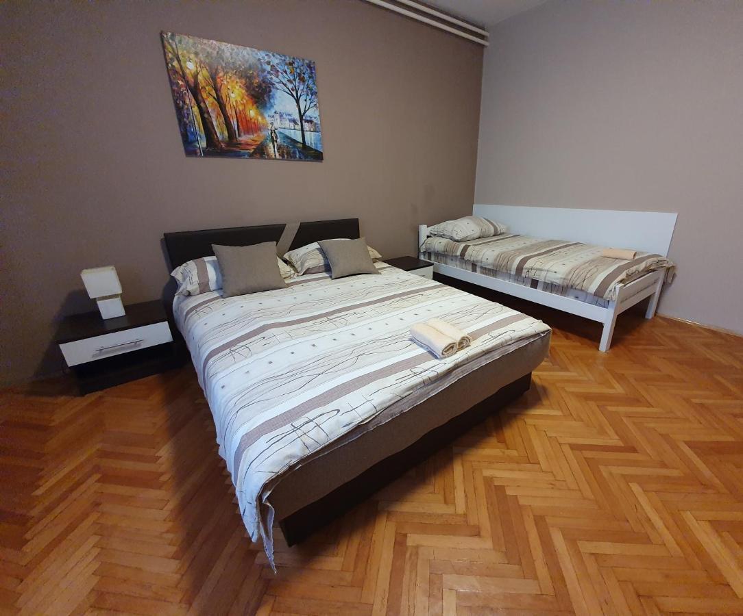 Gradiska Na Savi Apartmani I Sobe מראה חיצוני תמונה