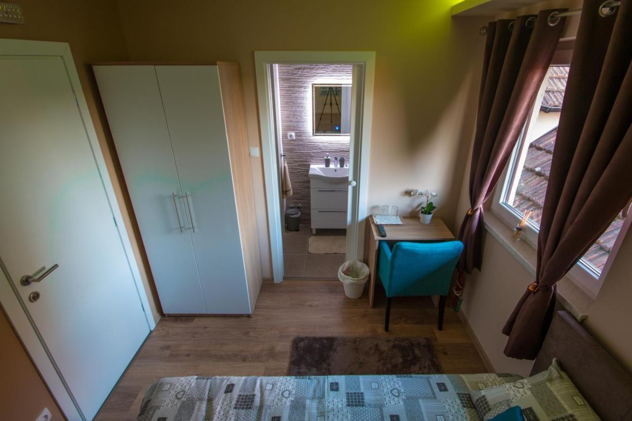 Gradiska Na Savi Apartmani I Sobe מראה חיצוני תמונה