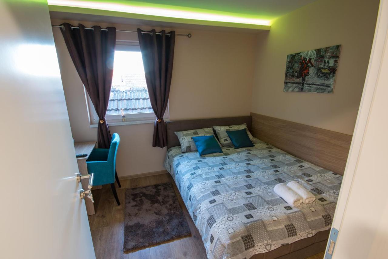Gradiska Na Savi Apartmani I Sobe מראה חיצוני תמונה