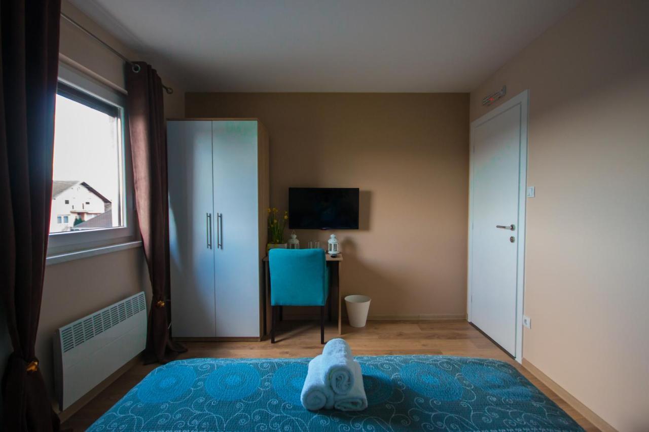 Gradiska Na Savi Apartmani I Sobe מראה חיצוני תמונה